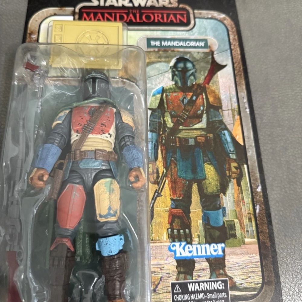 Star Wars Mandalorian Action Figure - Red, Blue, Yellow, Black